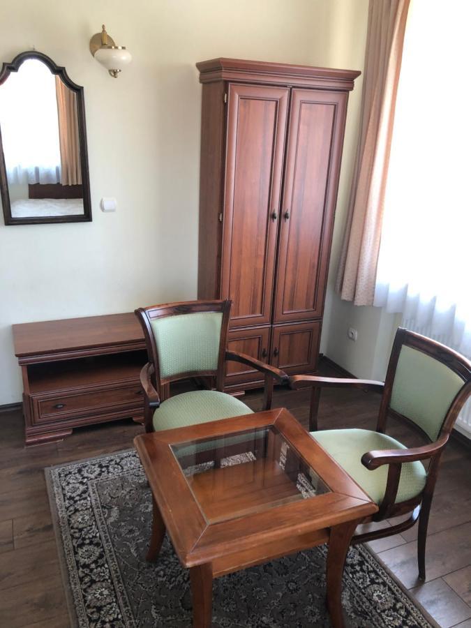 Hotel Mateo Stopnica Eksteriør bilde